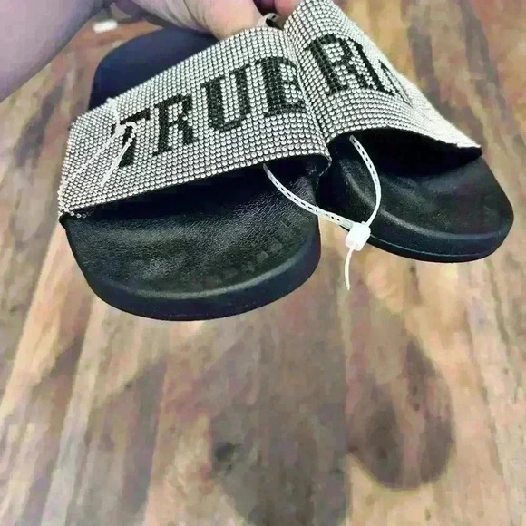 True Religion Meyer Pool Slide Size 8 - Picture 4 of 7